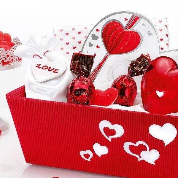 koszyk walentynkowy czerwony